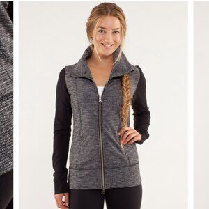 Women's Lululemon Daily Yoga Jacket - Grey/Black - M
